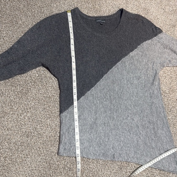 Asymmetrical sweater - Picture 4 of 7